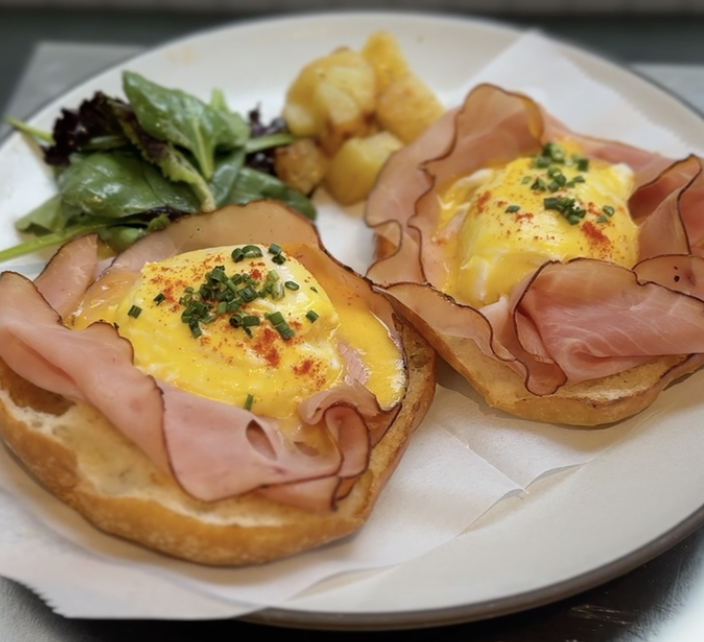 Eggs Benedict/Eggs Royale