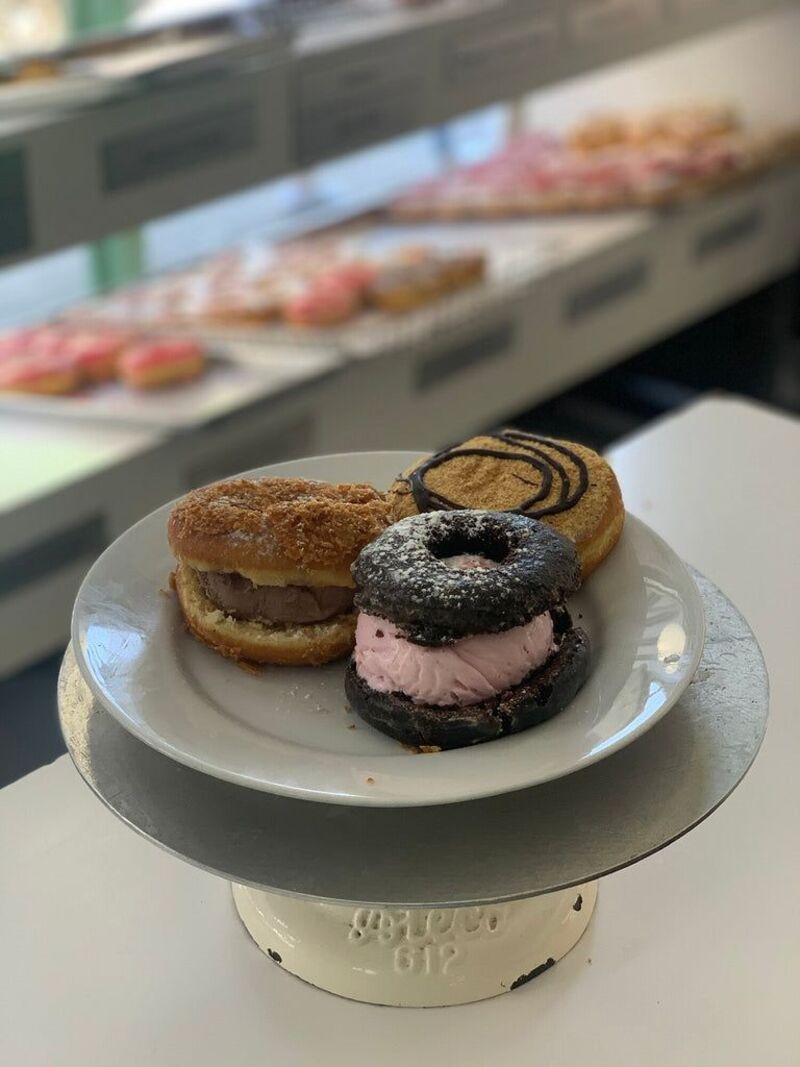 Peter Pan Donut & Pastry Shop (Greenpoint)